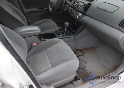 2005 Toyota Camry из США, поврежденный, VIN 4T1BE32K35U582794